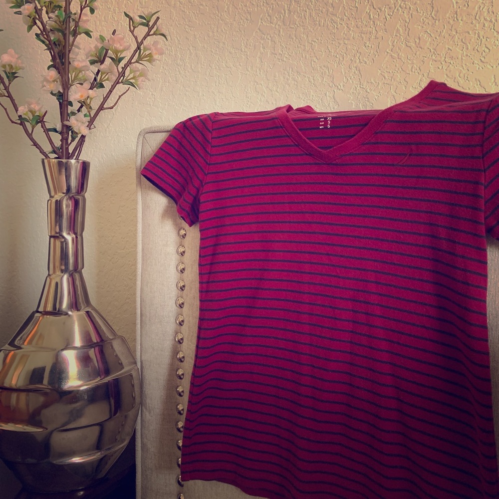 Nautica v-neck!